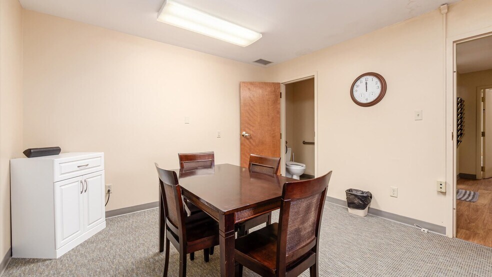 More Photos Of 172 S Friendship Dr, New Concord Medical For Sale
