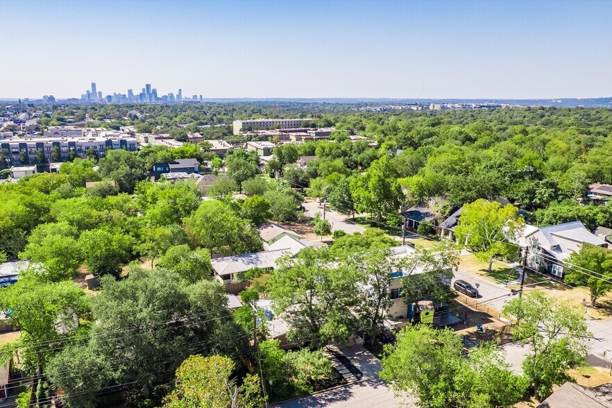 More Photos Of 2117 Shoalmont Dr, Austin Office Residential For Sale