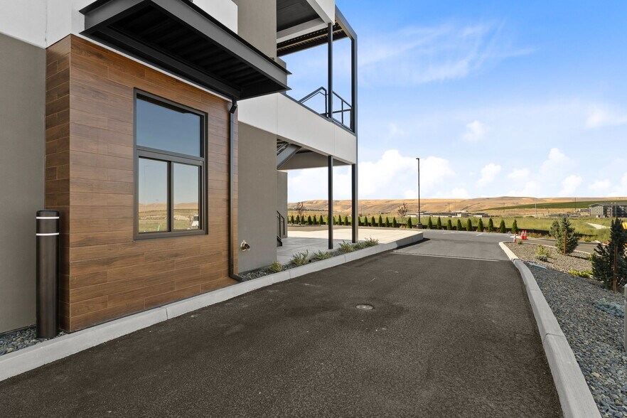 More Photos Of 5069 Ava Way, Richland Storefront Retail Office For Lease