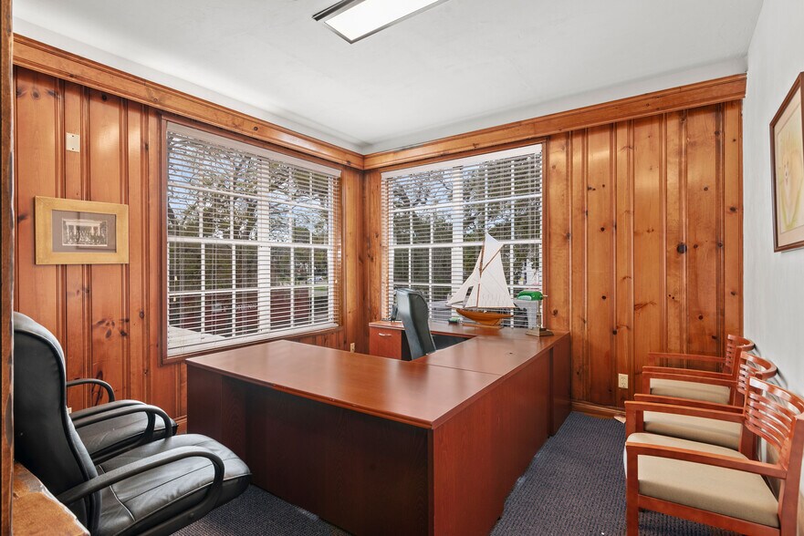 More Photos Of 123 Live Oak Ave, Daytona Beach Office Residential For Sale