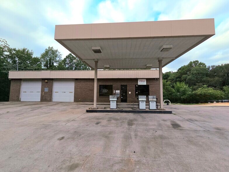 More Photos Of 1925 Old Chatham Rd, Martinsville Auto Repair For Sale