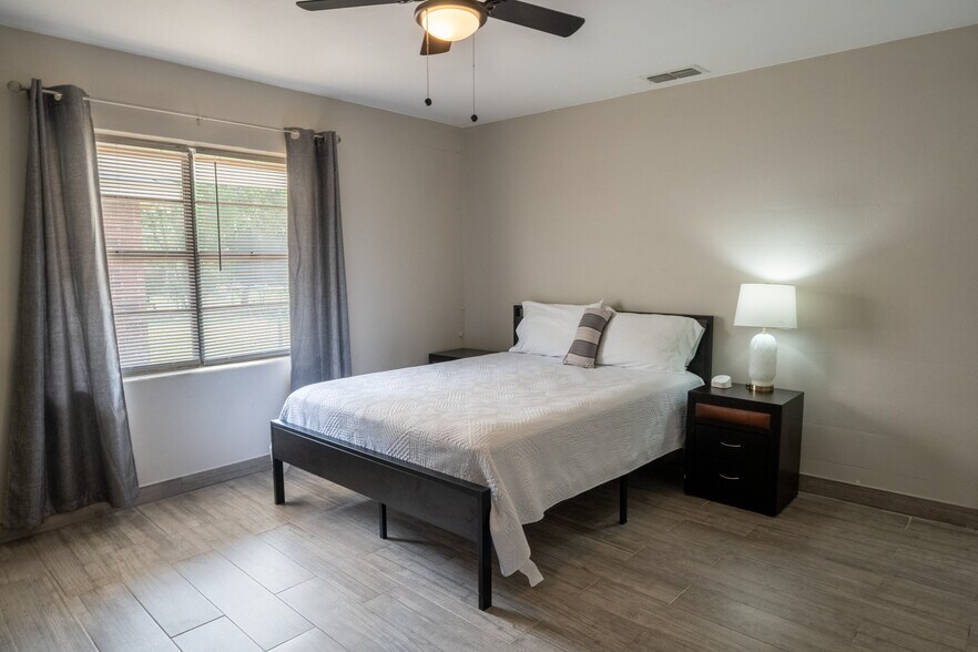 More Photos Of 2513 Beaumont Ave, McAllen Apartments For Sale