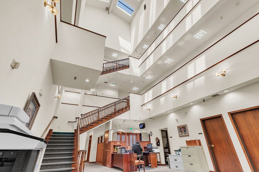 More Photos Of 16600 Woodruff Ave, Bellflower Medical For Sale