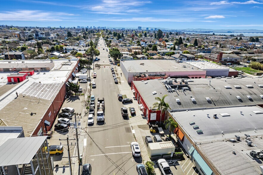 More Photos Of 1320-1326 9th St, Berkeley Warehouse For Sale