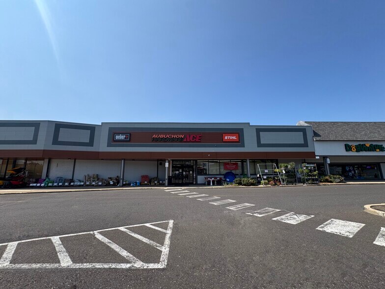 More Photos Of 426 Town Ctr, New Britain Unknown For Lease