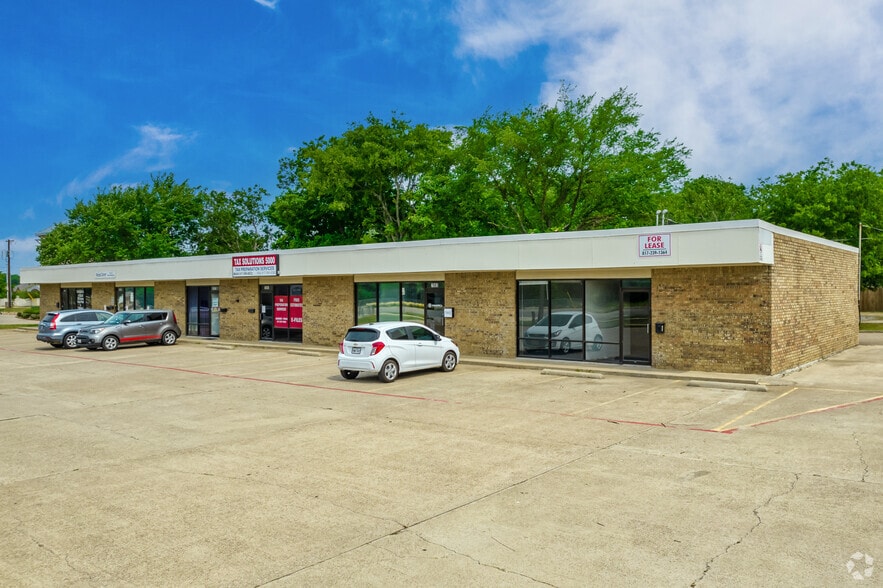 More Photos Of 7075-7085 Baker Blvd, Richland Hills Medical For Lease