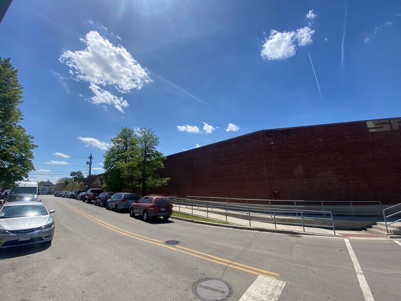 More Photos Of 4850 W Bloomingdale Ave, Chicago Warehouse For Sale