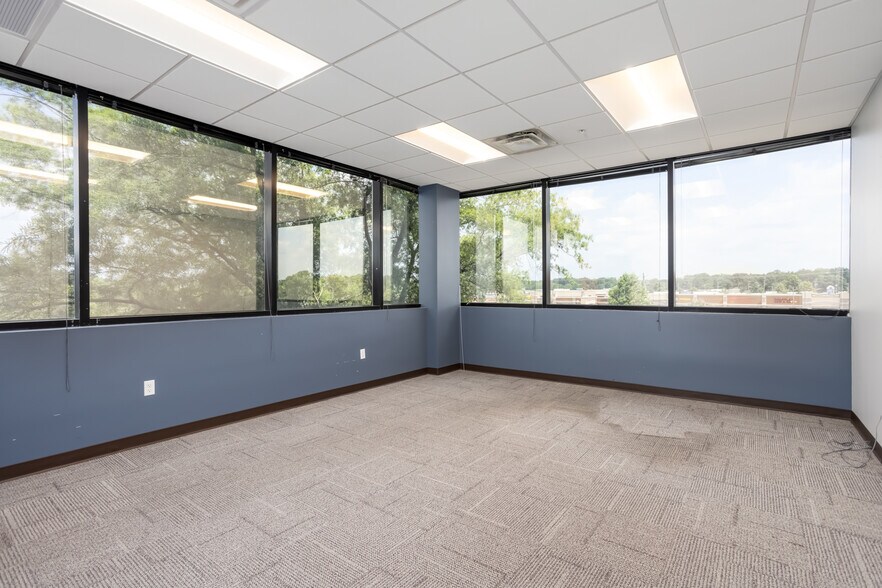 More Photos Of 6555 Quince Rd, Memphis Medical For Sale