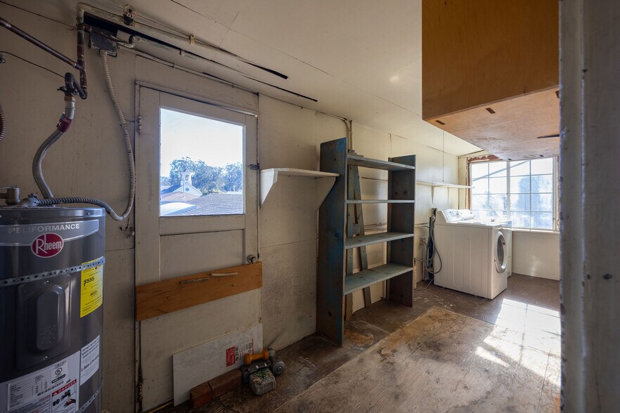 More Photos Of 535-539 Main St, Half Moon Bay Storefront Retail Residential For Sale