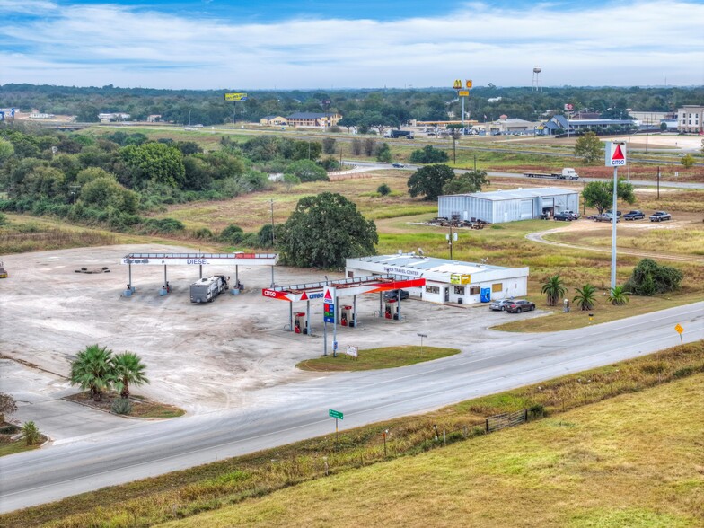 Primary Photo Of 1217 N State Highway 95, Flatonia Service Station For Sale