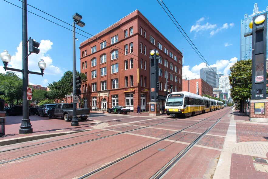 More Photos Of 302-306 N Market St, Dallas Loft Creative Space For Lease