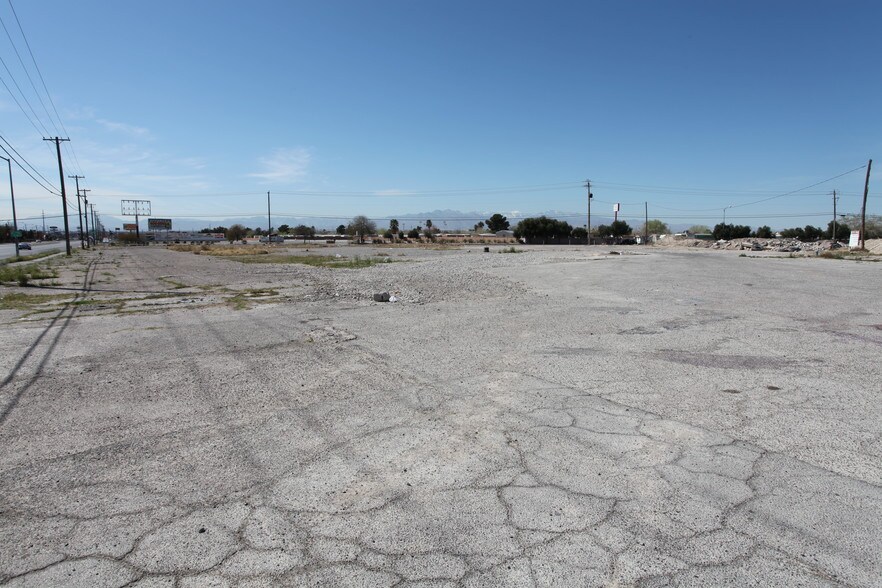 More Photos Of N Las Vegas Blvd @ Walnut, Las Vegas Land For Lease