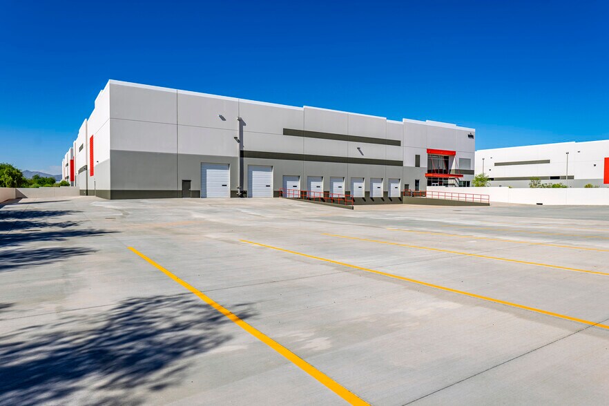 More Photos Of 10700 N 132nd Ave, Surprise Industrial For Sale