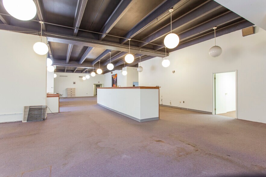 More Photos Of 4000 Bridge St, Drexel Hill Manufacturing For Sale