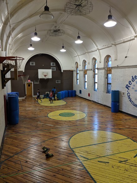 More Photos Of 192 9th St, Troy Schools For Sale
