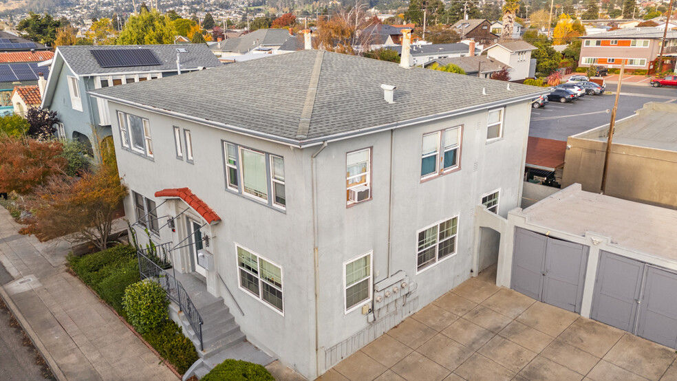 Primary Photo Of 845 Stannage Ave, Albany Apartments For Sale