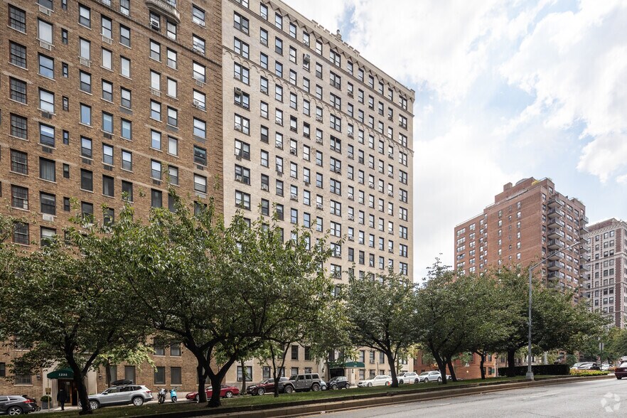 More Photos Of 1225 Park Ave, New York Apartments For Lease