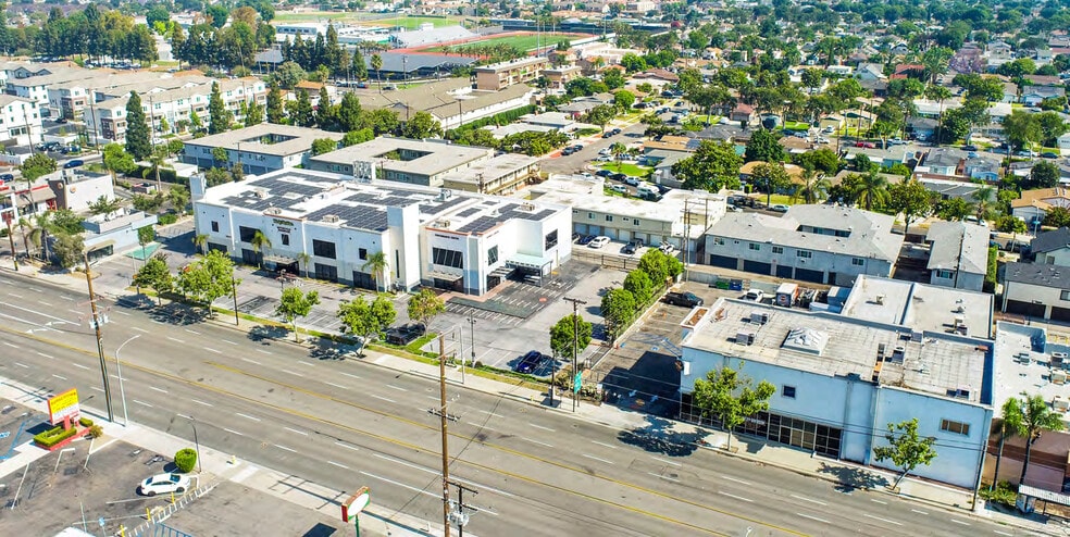 More Photos Of 2635 W Orangethorpe Ave, Fullerton Showroom For Sale