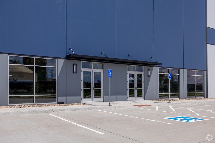 More Photos Of 2441 River Rd, Council Bluffs Distribution For Lease