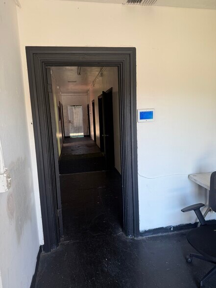 More Photos Of 6841 Crenshaw Blvd, Los Angeles Veterinarian Kennel For Lease