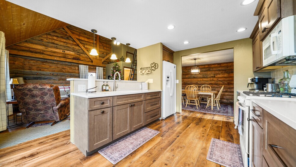 More Photos Of 41 County Road 9, Meeker Specialty For Sale