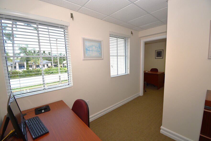 More Photos Of 7765 SW 87th Ave, Miami Office For Sale