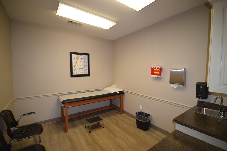 More Photos Of 3001 Twin Rivers Dr, Arkadelphia Medical For Lease