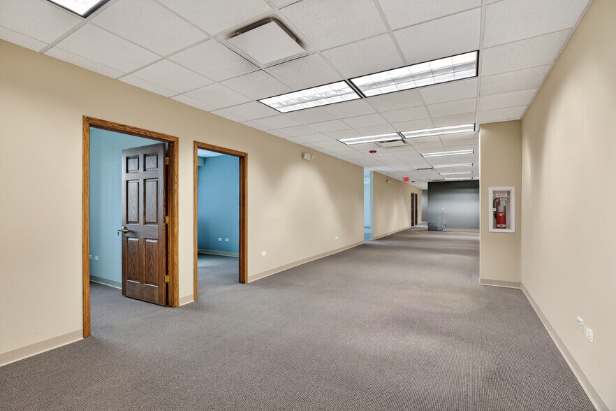 More Photos Of 213 Front St, Mchenry Office For Lease