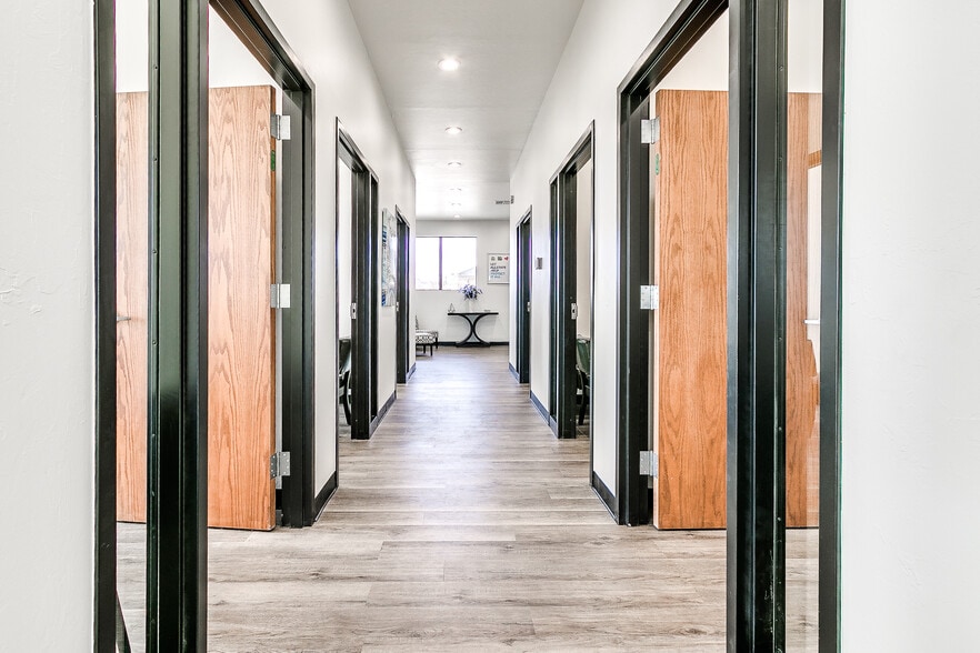 More Photos Of 1140 NW 192nd St, Edmond Office For Lease