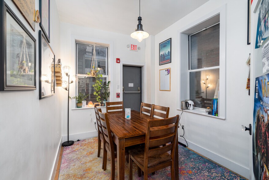 More Photos Of 519 S 5th St, Philadelphia Storefront Retail Residential For Sale