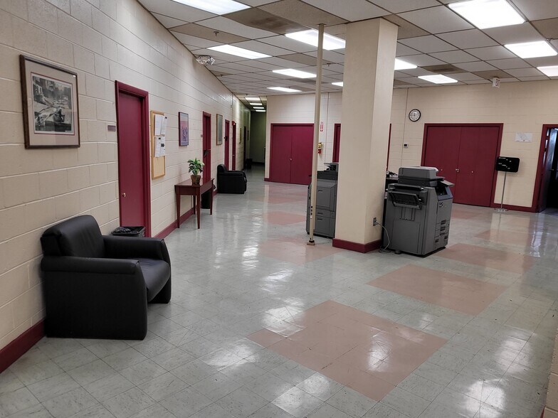 More Photos Of 1315-1337 Windrim Ave, Philadelphia Flex For Sale