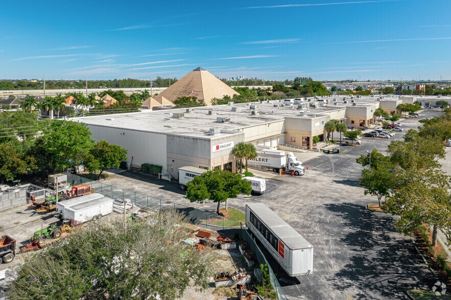 More Photos Of 2525 Davie Rd, Davie Warehouse For Lease