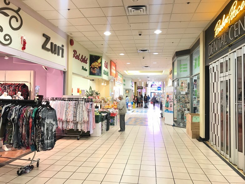 More Photos Of 4380 No. 3 Rd, Richmond Storefront For Lease