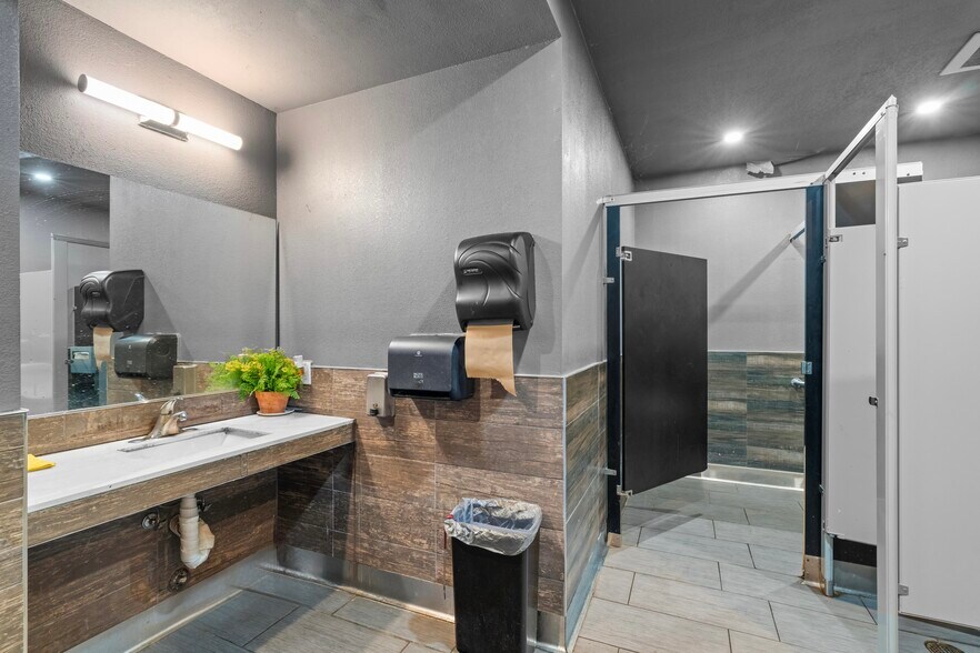 More Photos Of , San Leandro General Retail For Sale