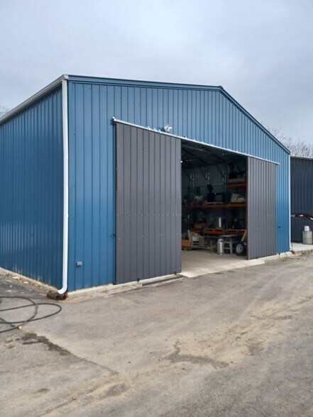 More Photos Of 9510 Seward Rd, Fairfield Warehouse For Lease