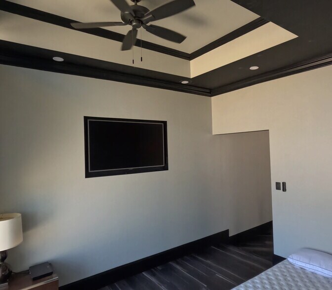 More Photos Of 1110 Main St, Lubbock Office For Sale