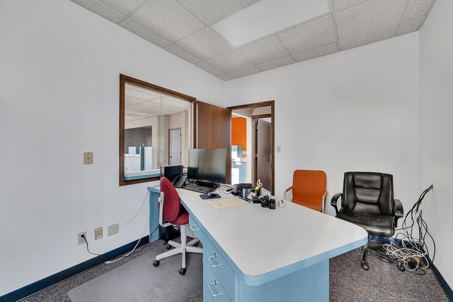 More Photos Of 24 Danny's Dr, Streator Bank For Sale