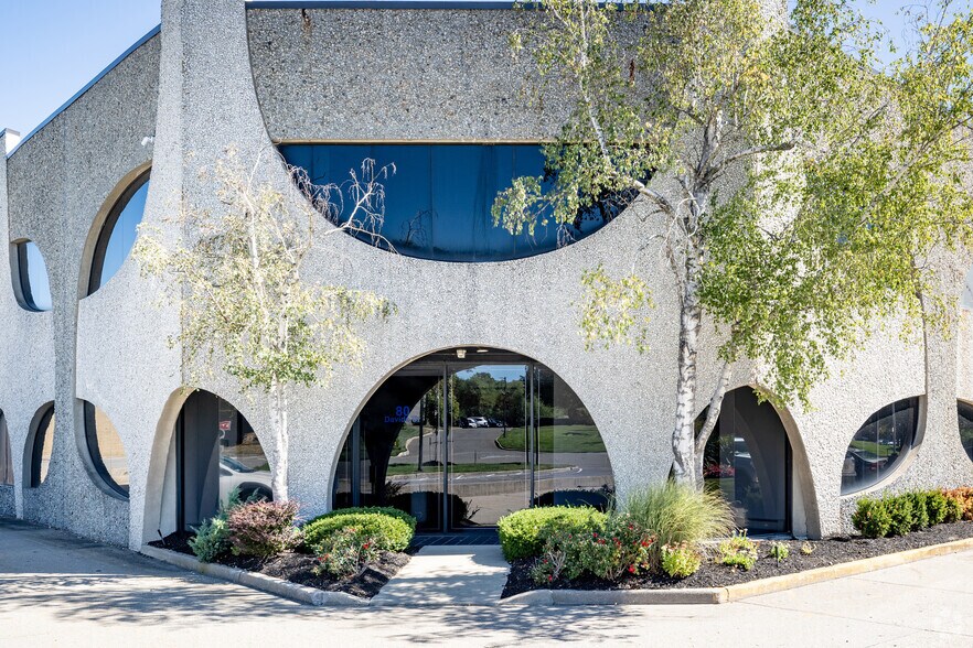More Photos Of 80 Davids Dr, Hauppauge Warehouse For Sale