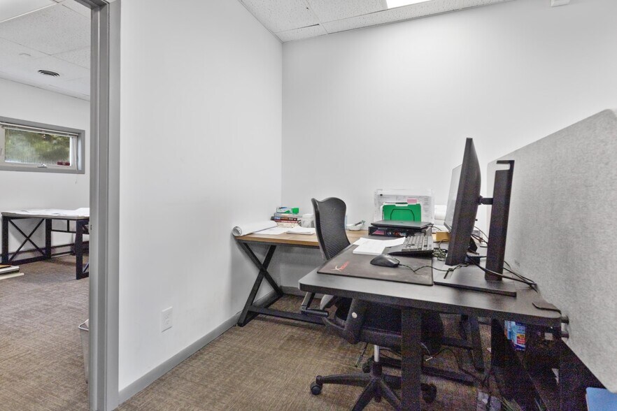 More Photos Of 728 N Prospect St, Rockford Office For Sale