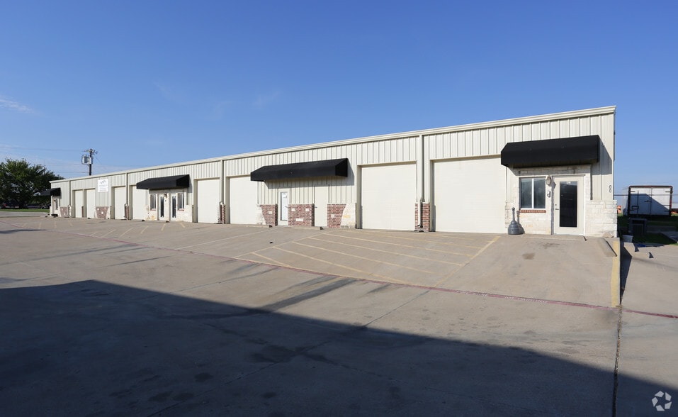 More Photos Of 400 Industrial Blvd, Mansfield Light Manufacturing For Lease