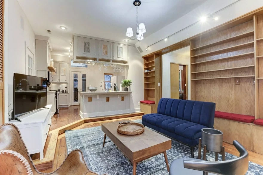 More Photos Of 1001 S Carolina Ave SE, Washington Storefront Retail Office For Sale