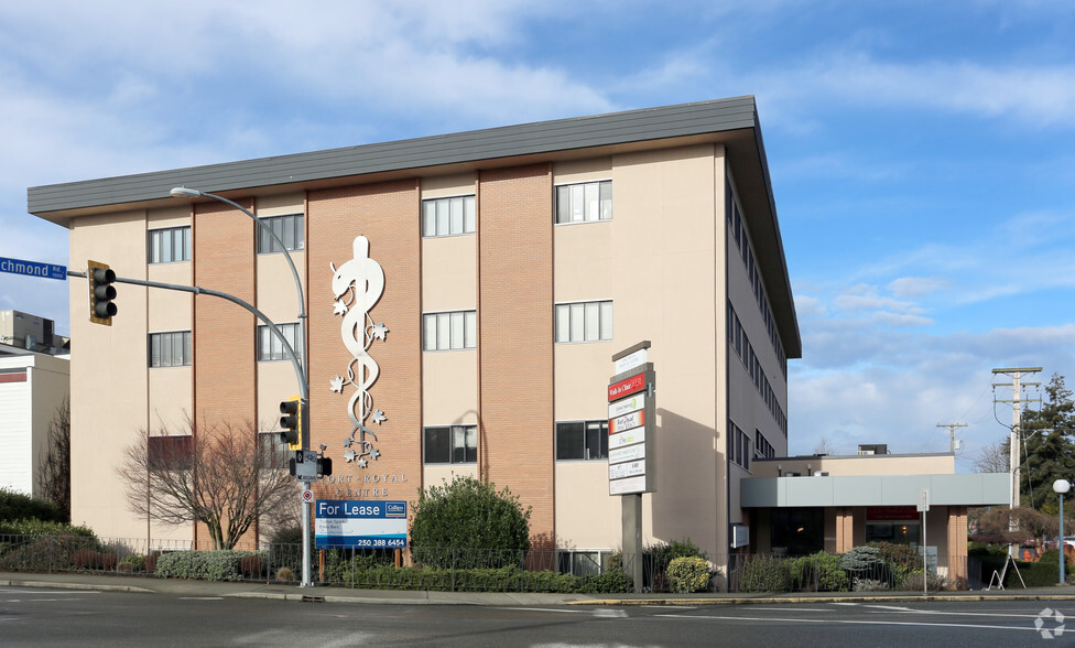 Primary Photo Of 1900 Richmond Ave, Victoria Medical For Lease