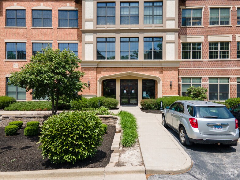 More Photos Of 20624 Abbey Woods Ct, Frankfort Office For Lease