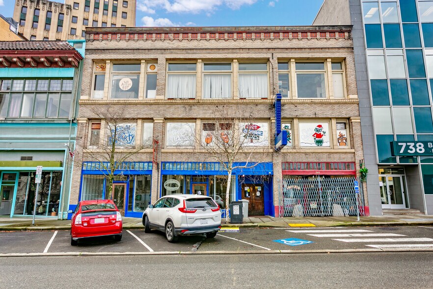 Primary Photo Of 740-744 Broadway, Tacoma Storefront For Lease
