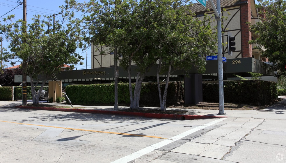 Primary Photo Of 296 Redondo Ave, Long Beach Office For Lease