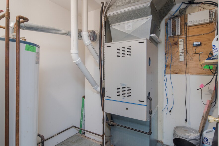 More Photos Of 1070 W Houghton Lake Dr, Prudenville Medical For Sale