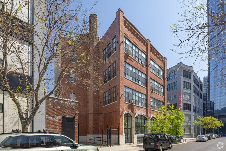 More Photos Of 4332 22nd St, Long Island City Office For Lease