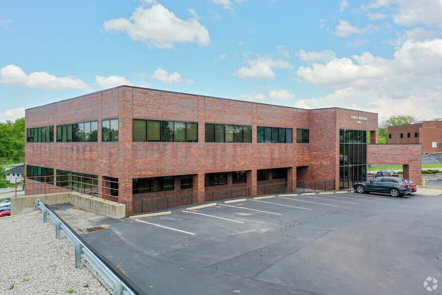 Primary Photo Of 12401 Olive Blvd, Creve Coeur Medical For Sale