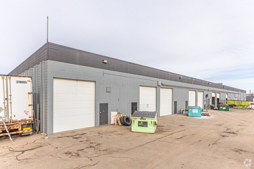 More Photos Of 4304-4330 76 Av NW, Edmonton Flex For Lease