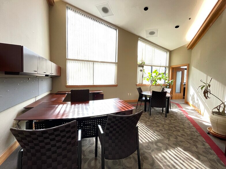 More Photos Of 6901 SW 24th Ave, Gainesville Coworking Space